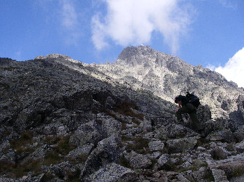Gordon ascending the lower section of the ridge