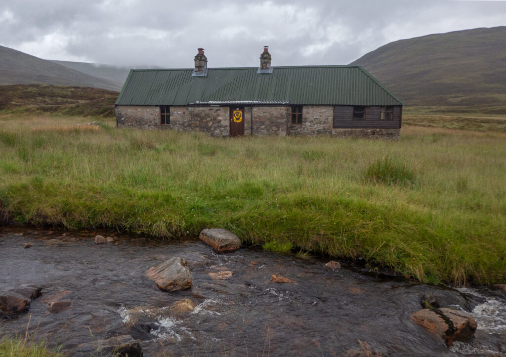 Tarf Hotel bothy