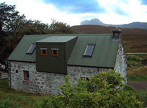 Naismith Hut, Elphin
